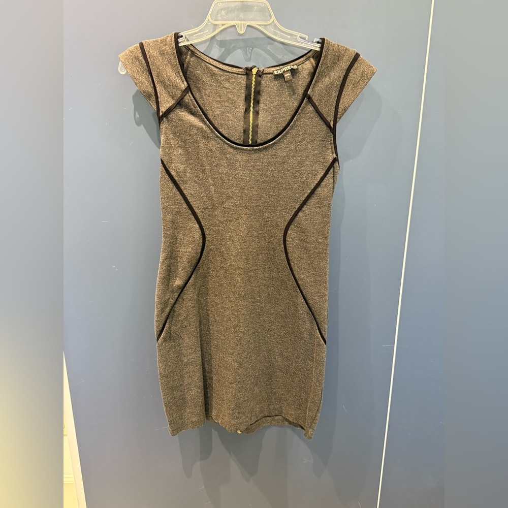 Express Women's Bodycon Dress Sheath Gray & Black Colorblock Stretch Sz 6